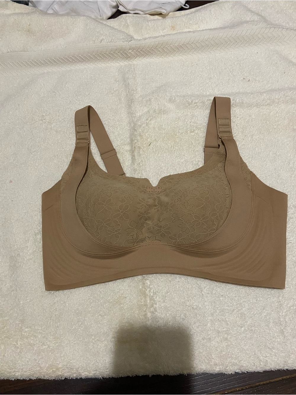 Seamless Lace-Trim Wireless Bra - Camel M
